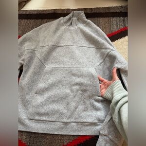 ALO YOGA Fleece Sweatshirt